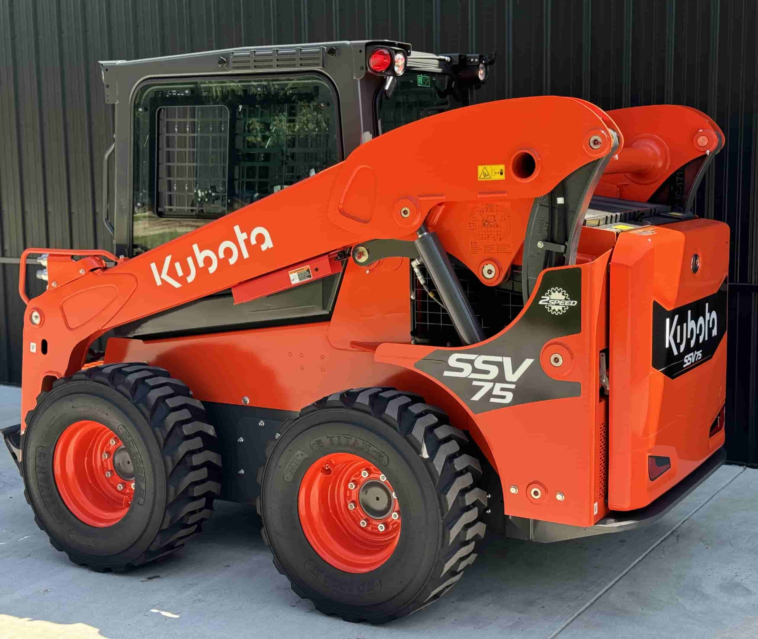 2024 KUBOTA SSV75 HIGH FLOW
